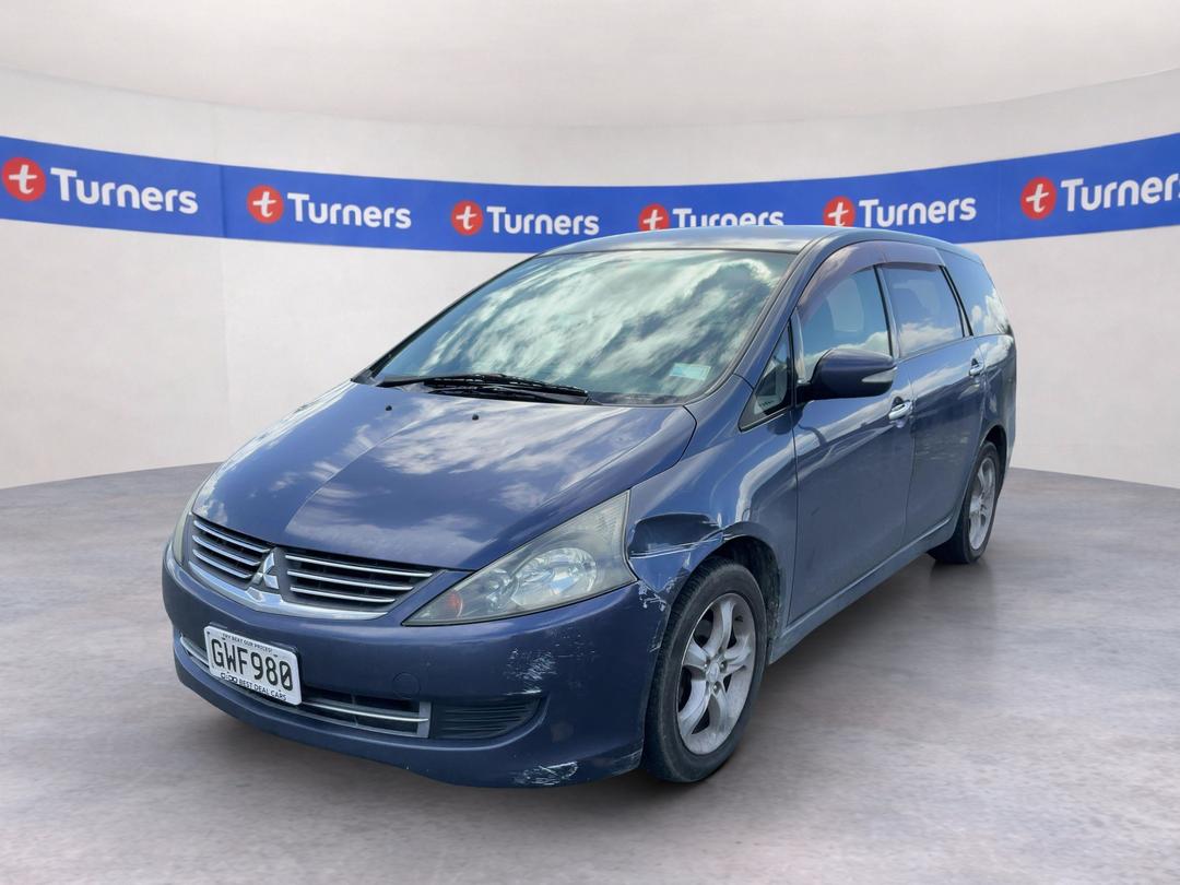 Photo '3' of Mitsubishi Grandis
