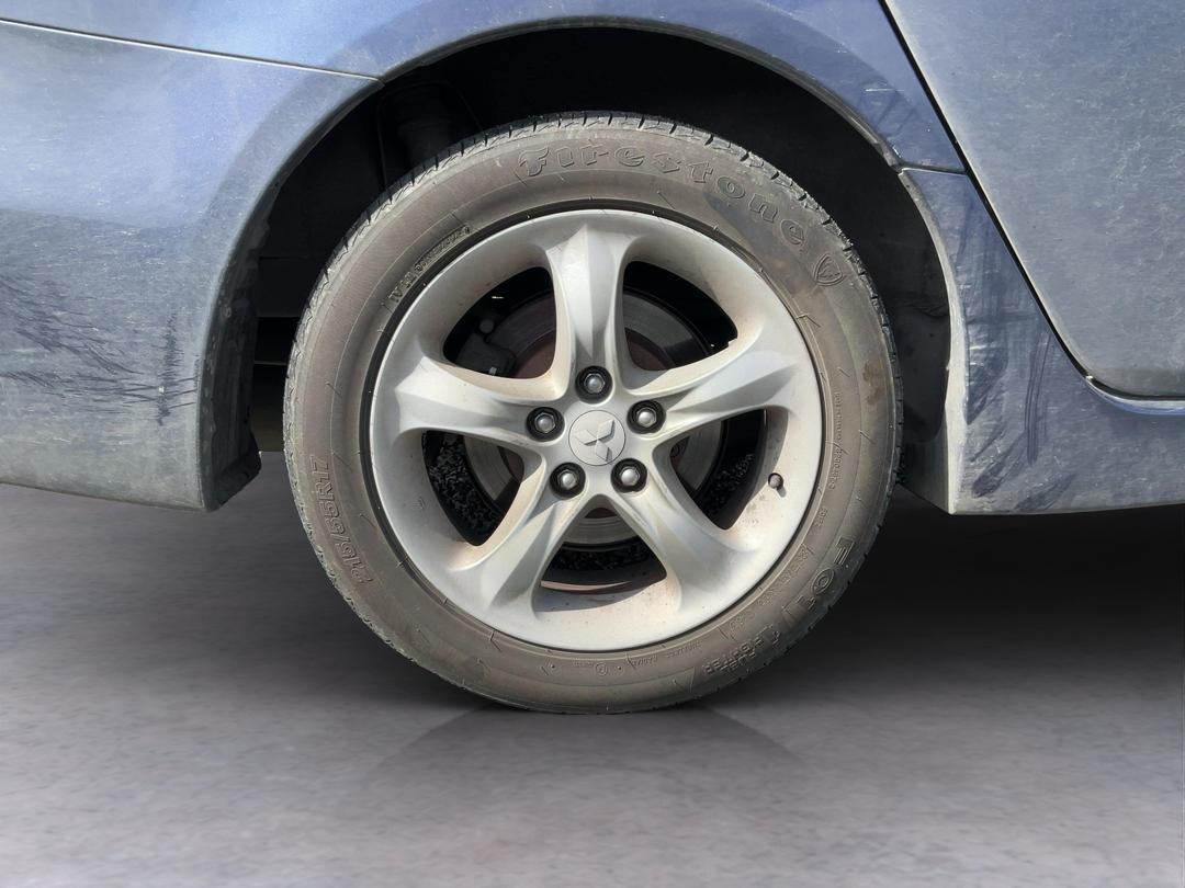 Photo '10' of Mitsubishi Grandis