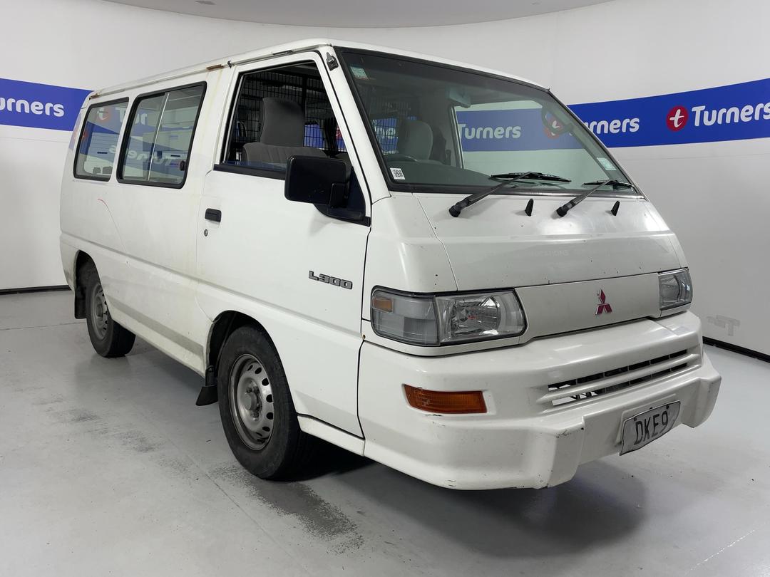 Photo '1' of Mitsubishi L300
