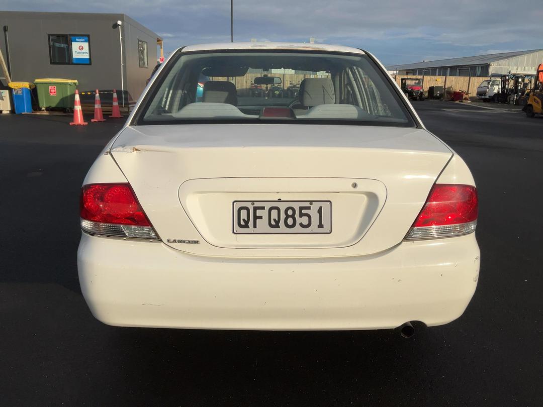 Photo '7' of Mitsubishi Lancer Photo '7' of Mitsubishi Lancer