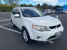 Thumbnail '1' of Mitsubishi Outlander 2400