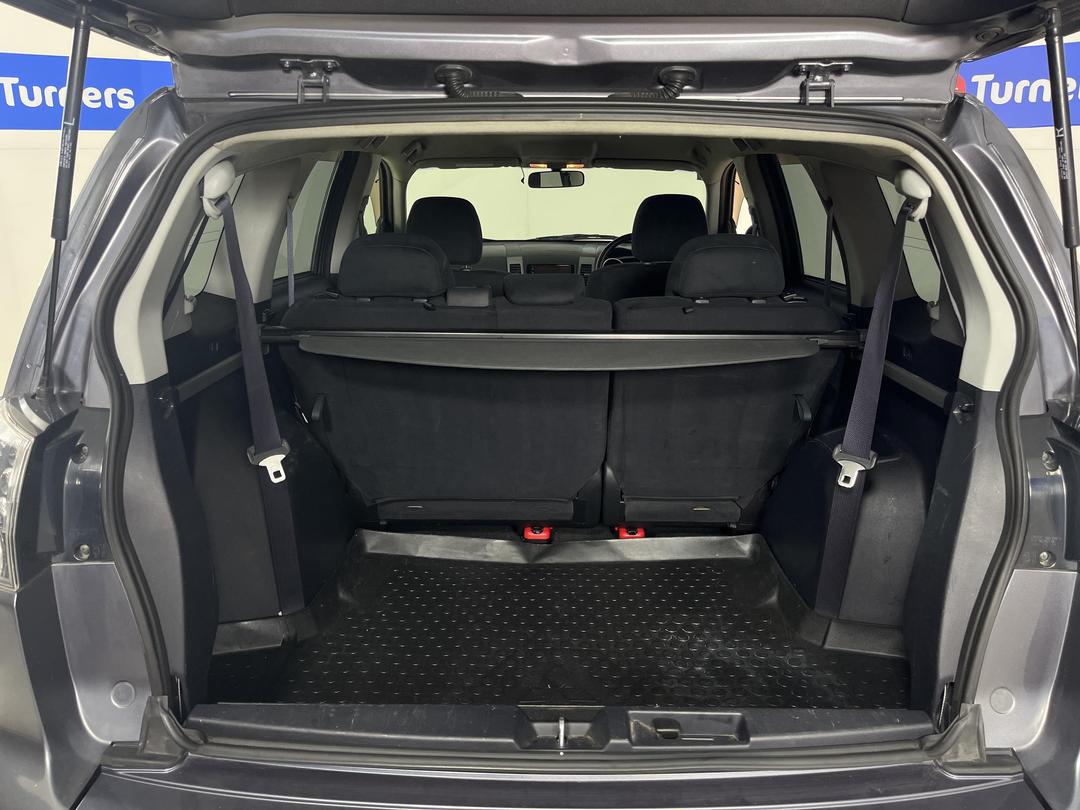 Photo '14' of Mitsubishi Outlander