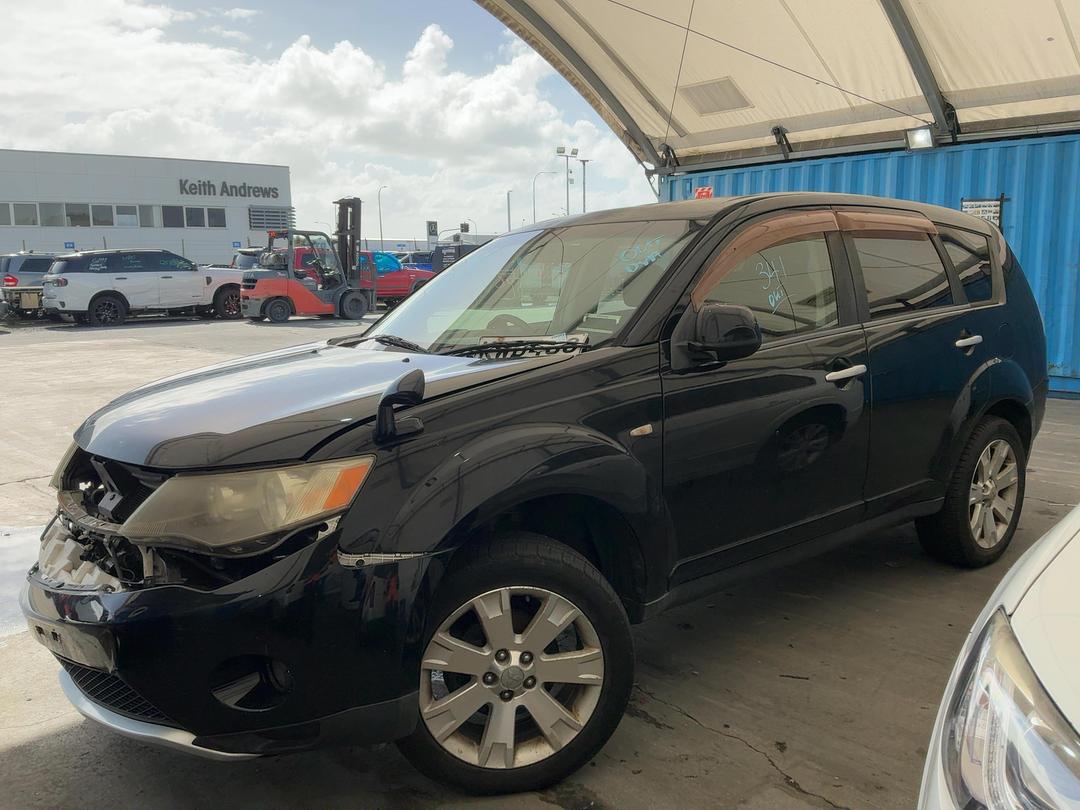 Photo '3' of Mitsubishi Outlander