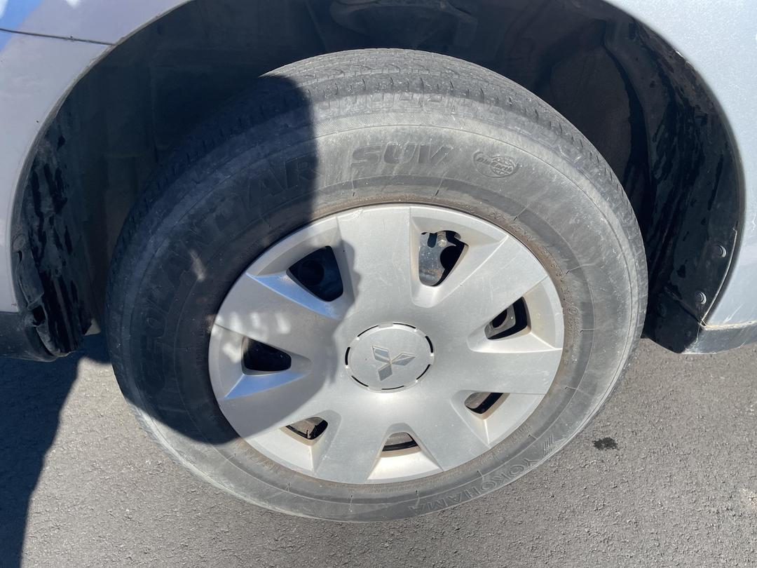 Photo '5' of Mitsubishi Outlander