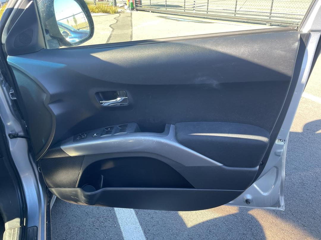 Photo '13' of Mitsubishi Outlander