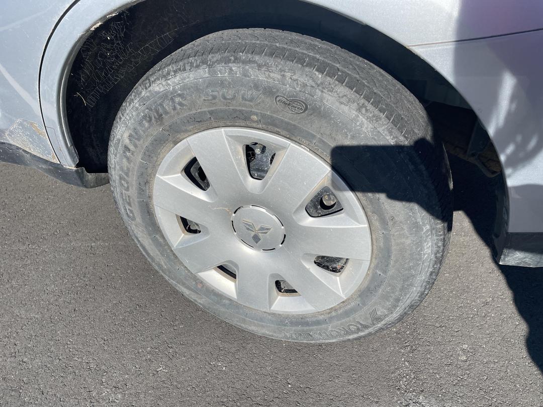 Photo '11' of Mitsubishi Outlander