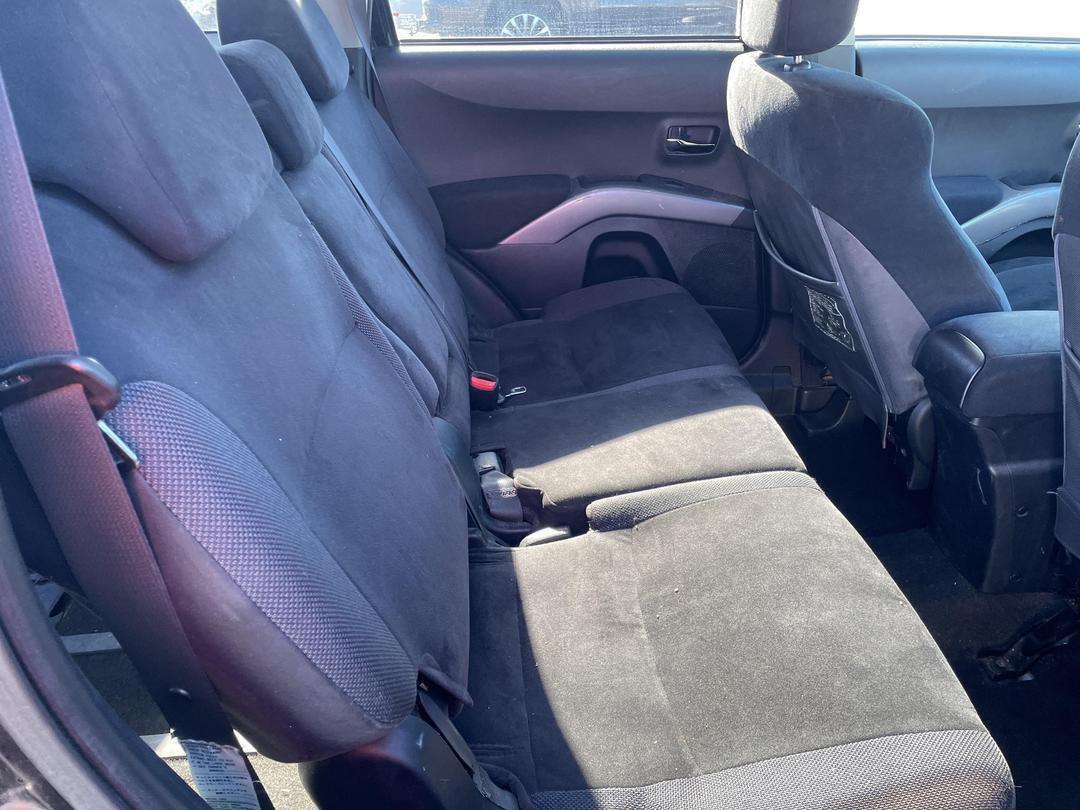 Photo '18' of Mitsubishi Outlander