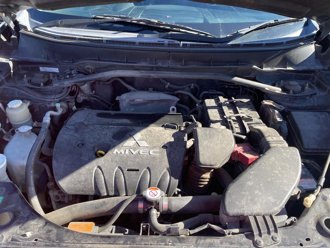 Photo '6' of Mitsubishi Outlander