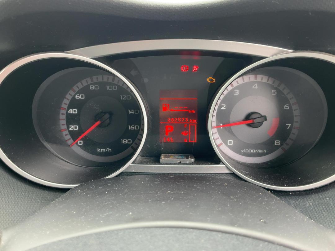 Photo '15' of Mitsubishi Outlander Photo '15' of Mitsubishi Outlander