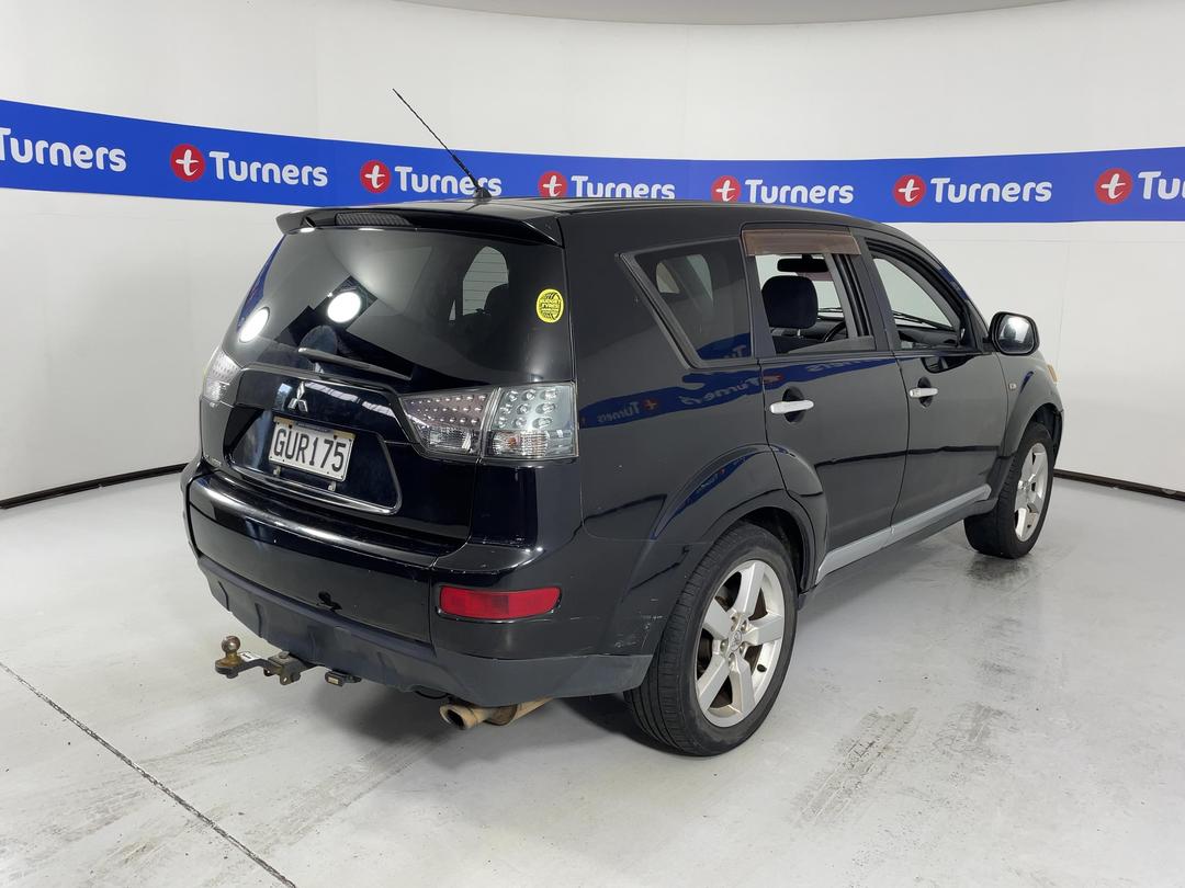 Photo '7' of Mitsubishi Outlander Photo '7' of Mitsubishi Outlander