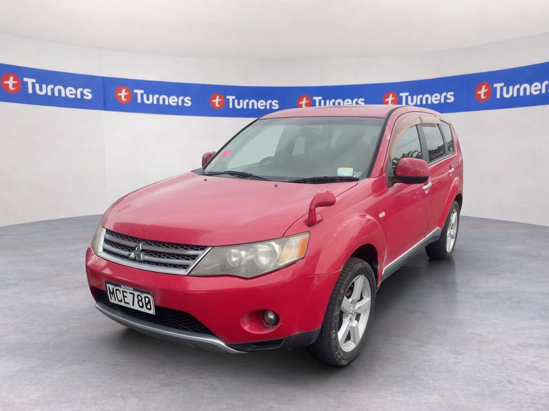 Photo '3' of Mitsubishi Outlander Photo '3' of Mitsubishi Outlander