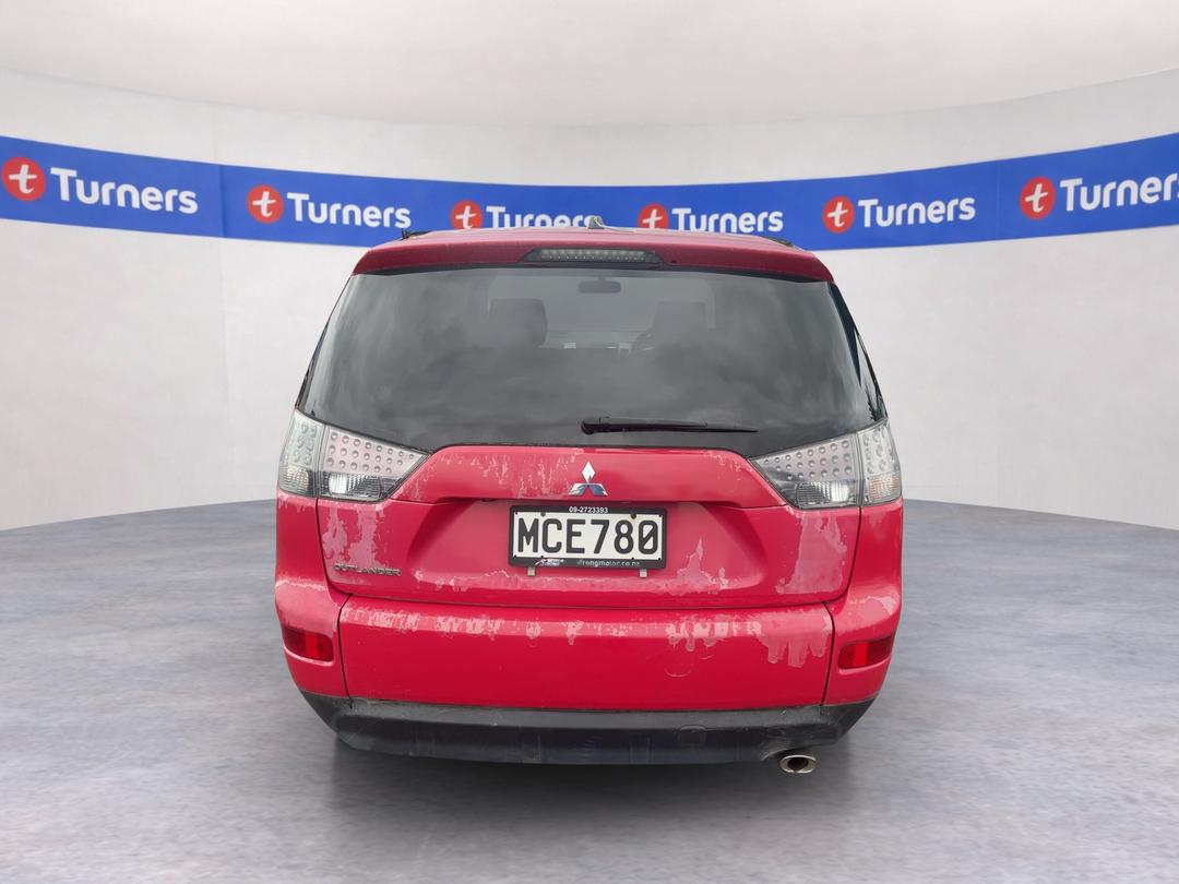Photo '5' of Mitsubishi Outlander Photo '5' of Mitsubishi Outlander