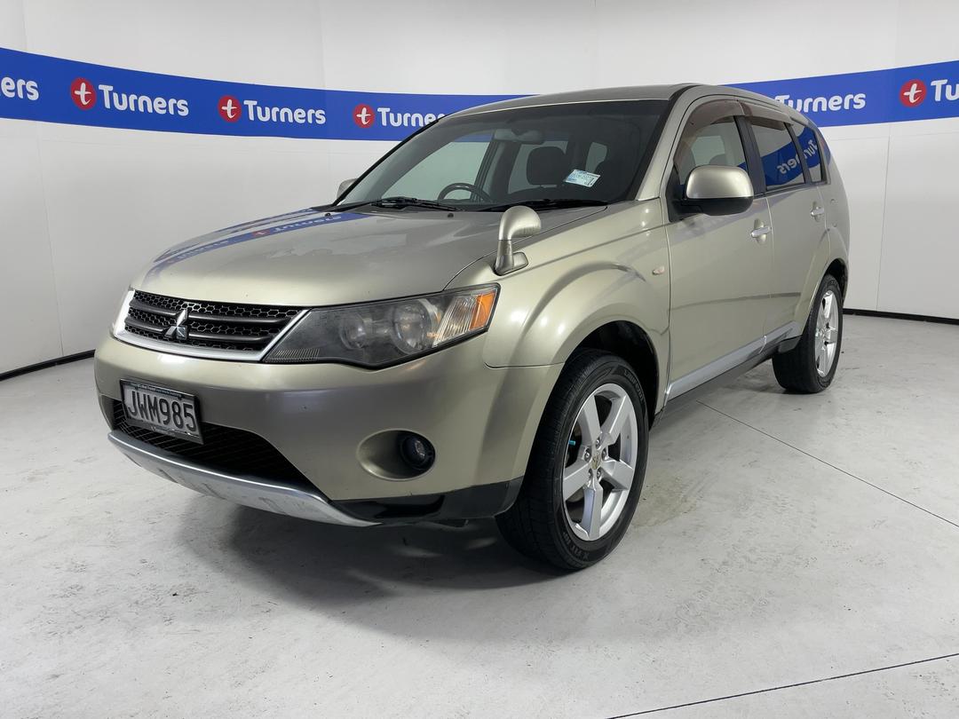 Photo '4' of Mitsubishi Outlander
