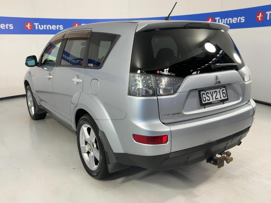 Photo '5' of Mitsubishi Outlander