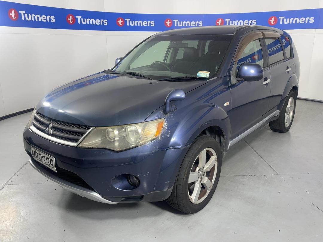 Photo '4' of Mitsubishi Outlander