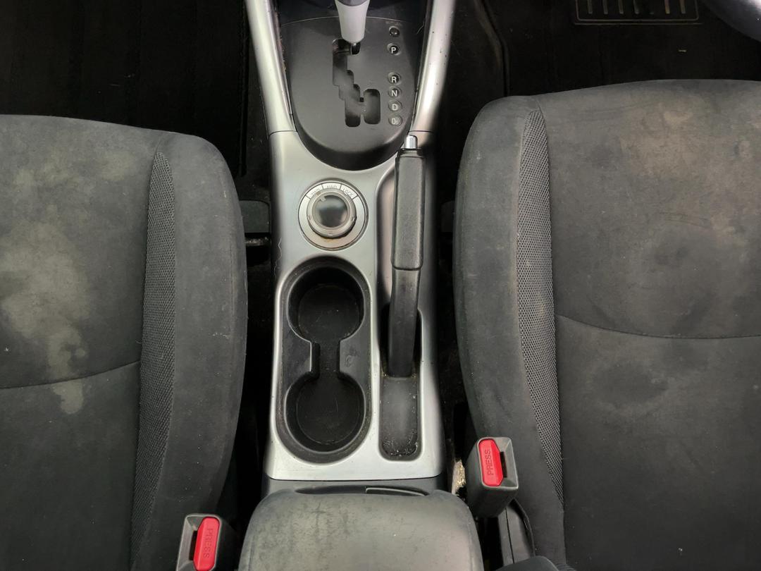 Photo '23' of Mitsubishi Outlander