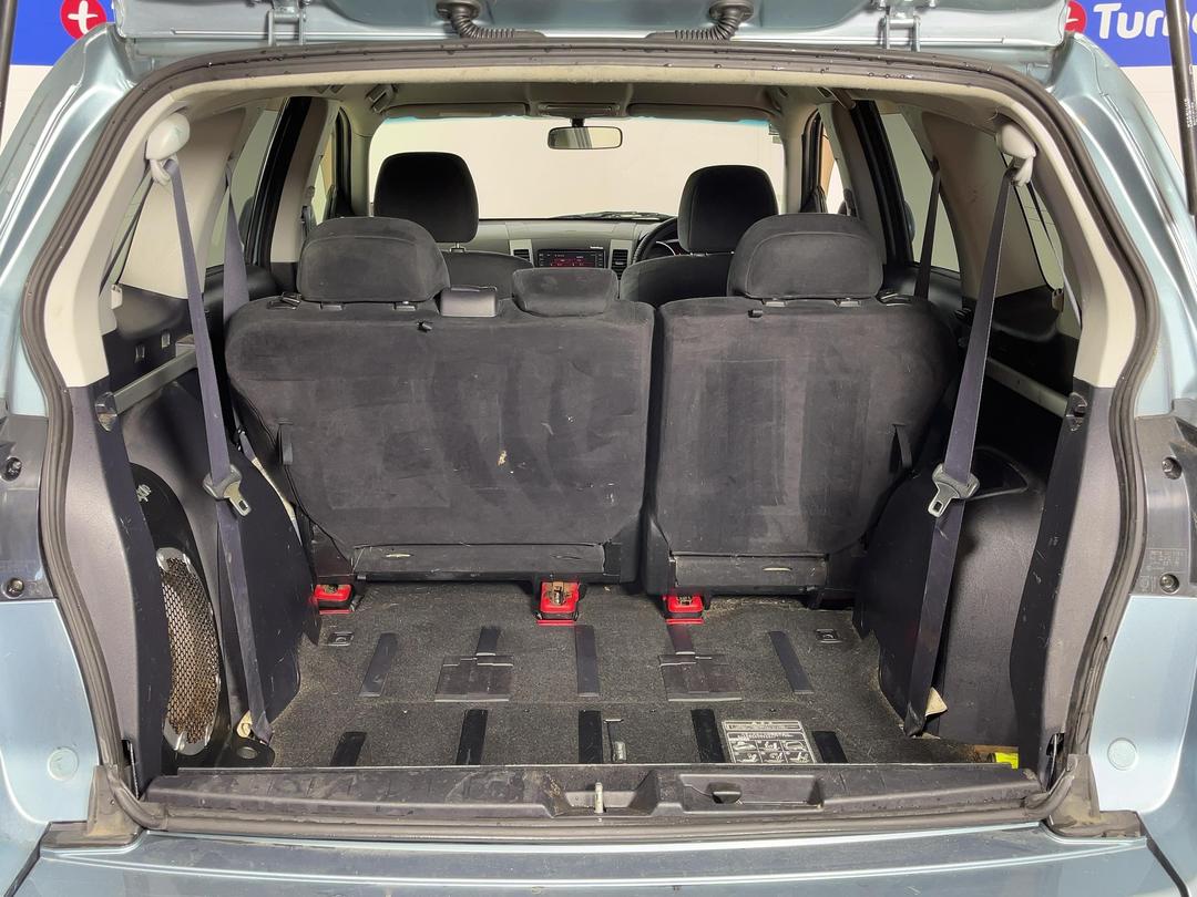 Photo '14' of Mitsubishi Outlander