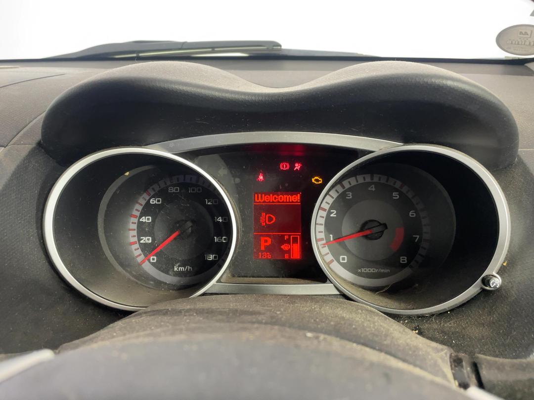 Photo '19' of Mitsubishi Outlander Photo '19' of Mitsubishi Outlander