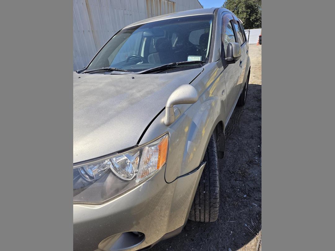 Photo '7' of Mitsubishi Outlander Photo '7' of Mitsubishi Outlander