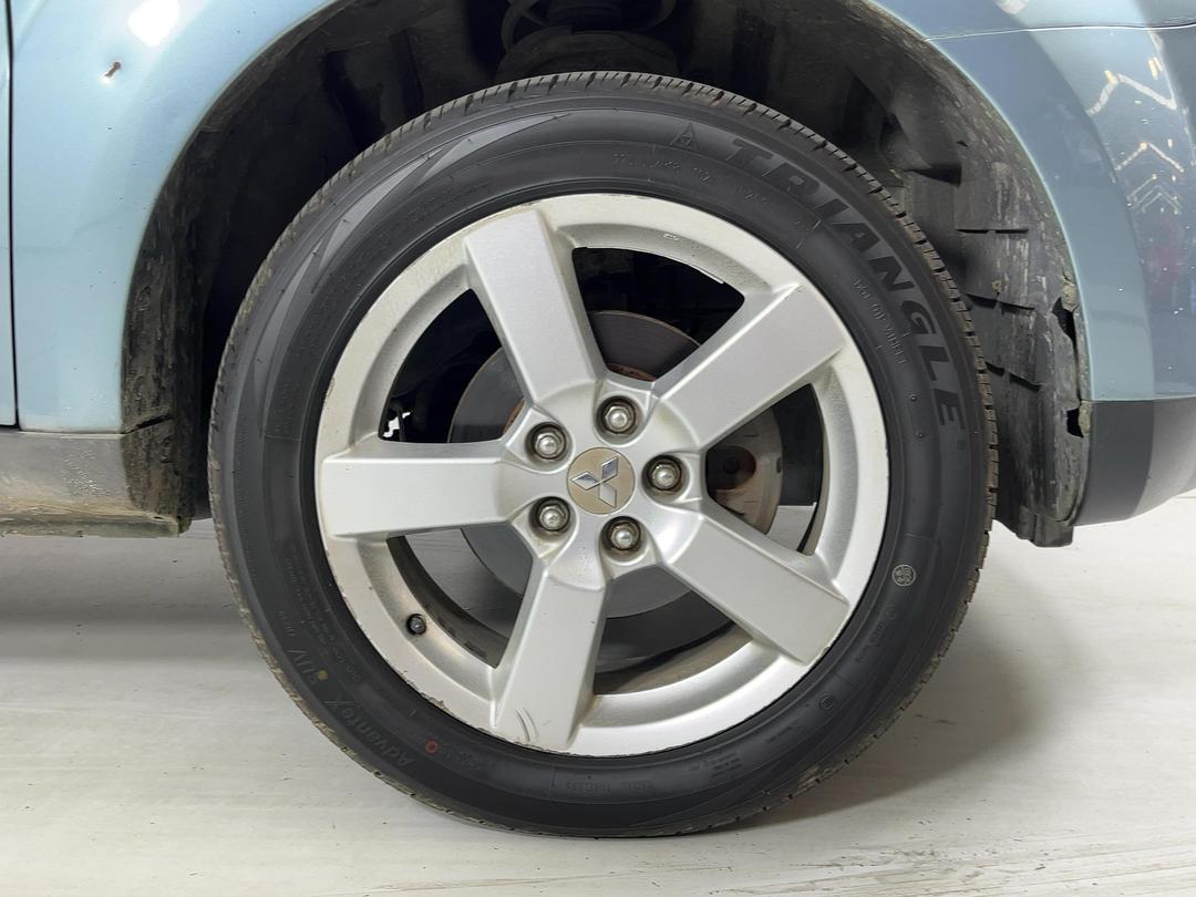 Photo '7' of Mitsubishi Outlander XLS Photo '7' of Mitsubishi Outlander XLS