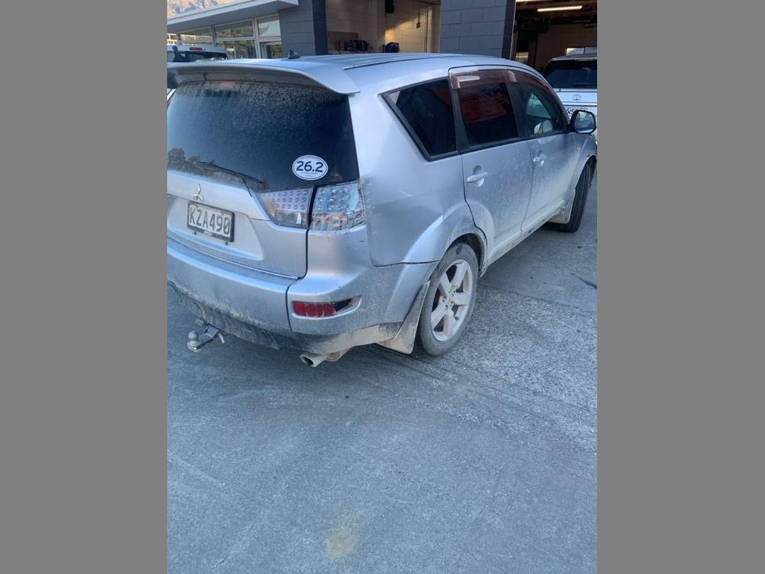 Photo '9' of Mitsubishi Outlander Photo '9' of Mitsubishi Outlander