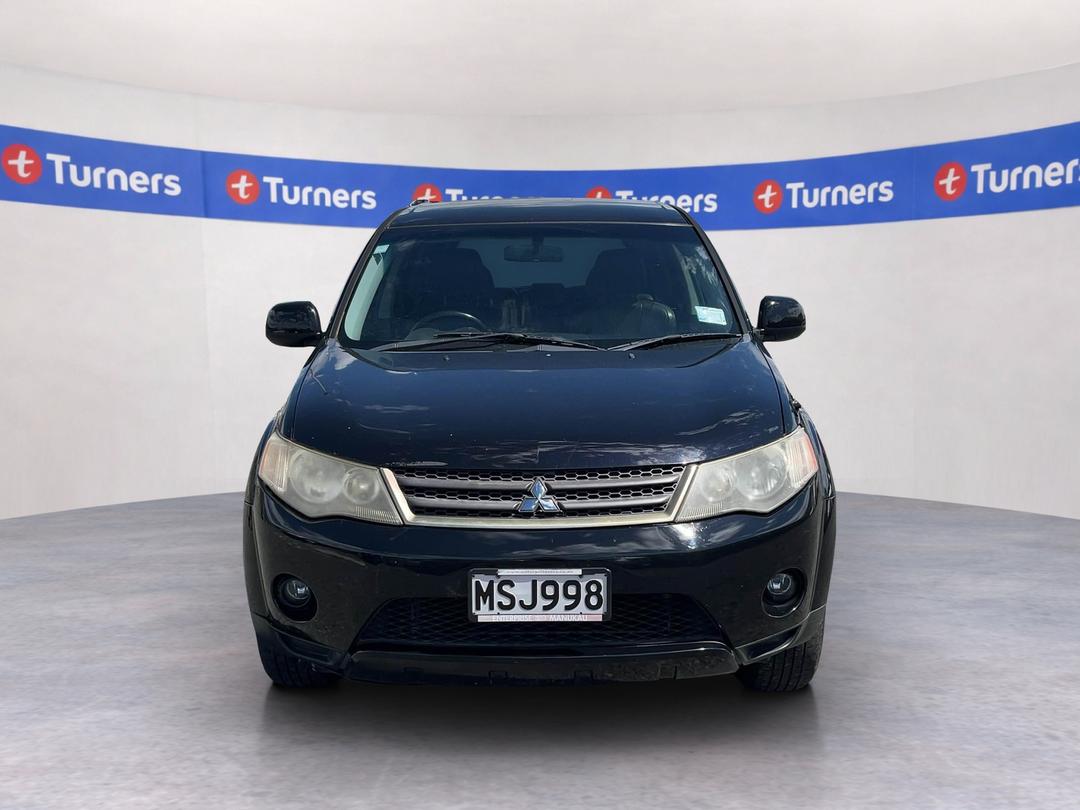Photo '2' of Mitsubishi Outlander Photo '2' of Mitsubishi Outlander