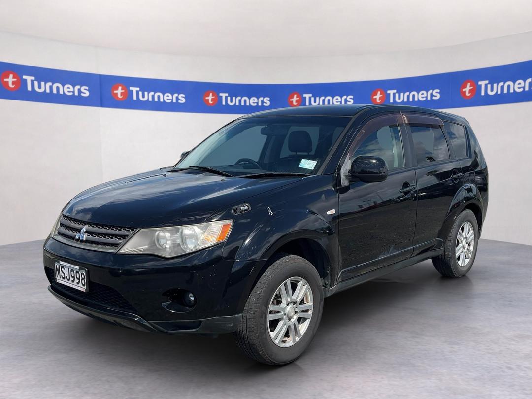Photo '3' of Mitsubishi Outlander Photo '3' of Mitsubishi Outlander