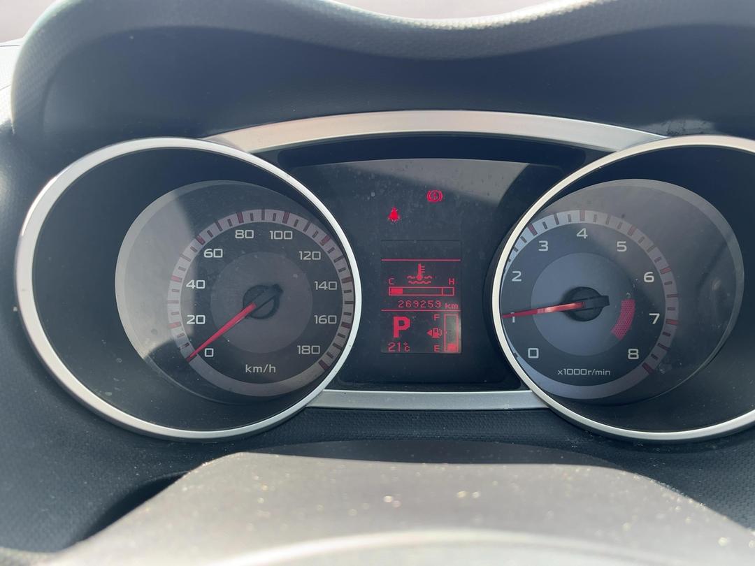 Photo '19' of Mitsubishi Outlander Photo '19' of Mitsubishi Outlander