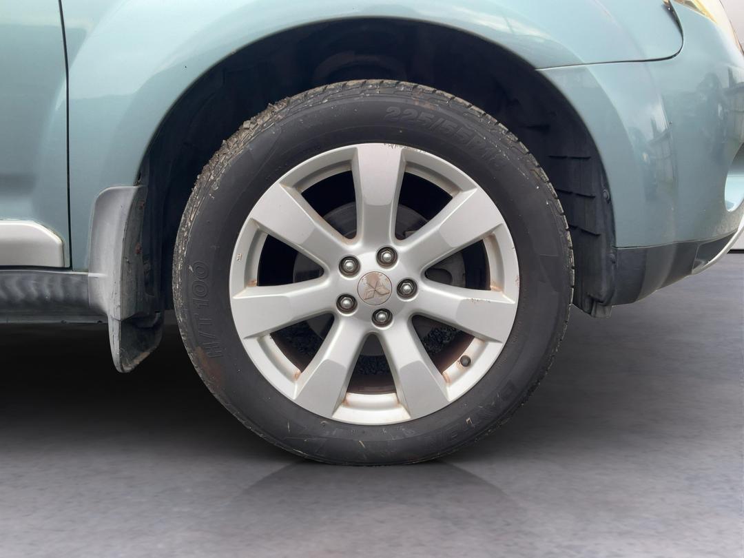 Photo '7' of Mitsubishi Outlander Photo '7' of Mitsubishi Outlander