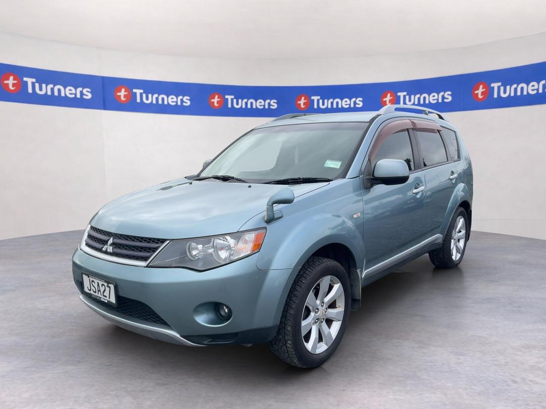 Photo '3' of Mitsubishi Outlander Photo '3' of Mitsubishi Outlander