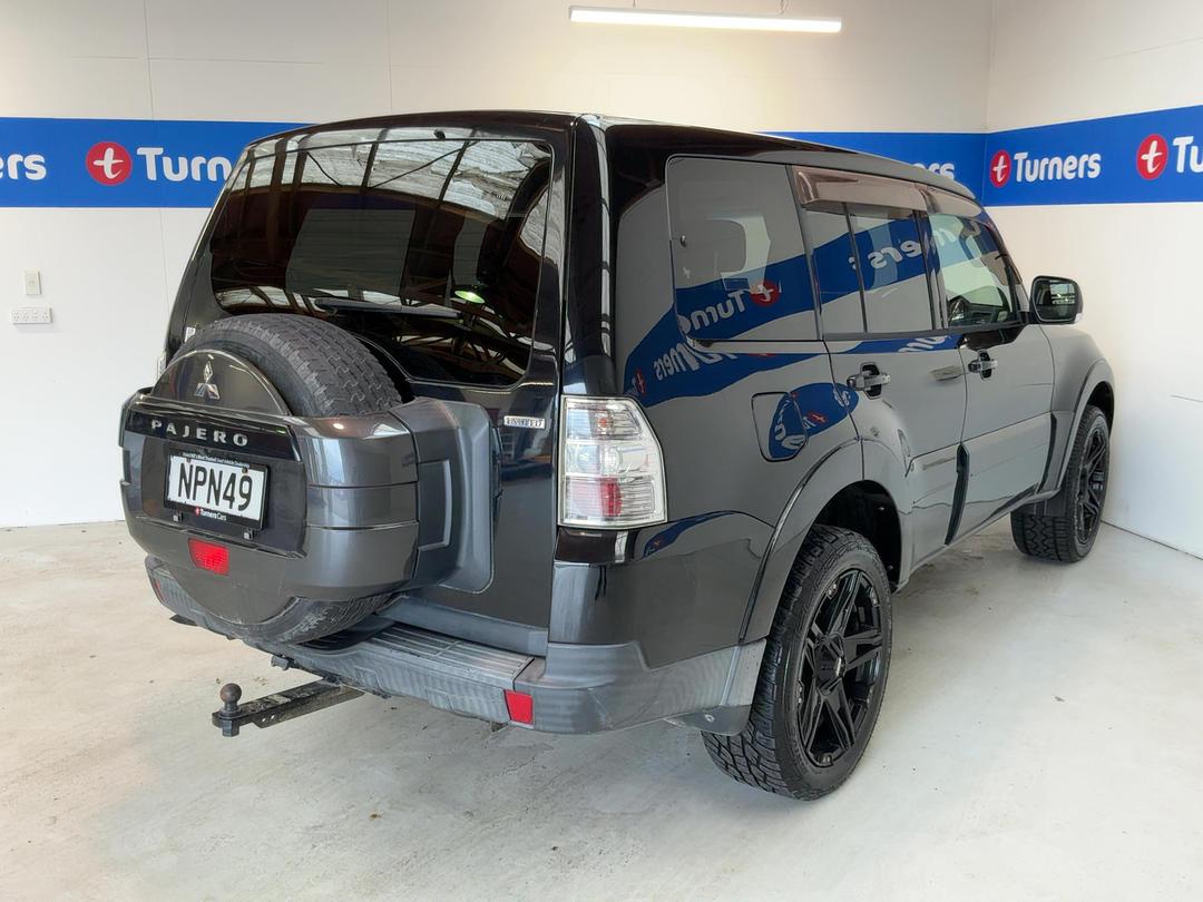 Photo '7' of Mitsubishi Pajero