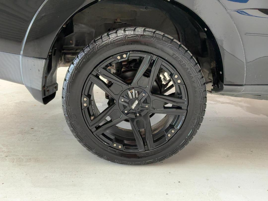 Photo '12' of Mitsubishi Pajero