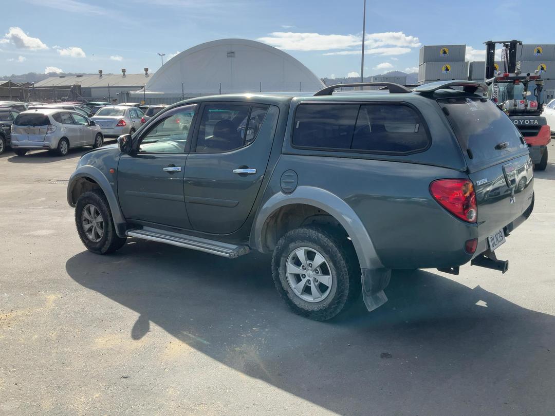 Photo '5' of Mitsubishi Triton Dcab GLS Photo '5' of Mitsubishi Triton Dcab GLS