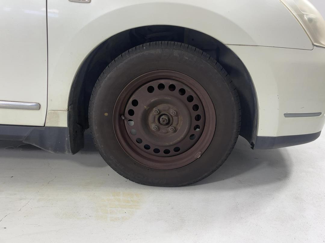 Photo '7' of Nissan Bluebird Sylphy Photo '7' of Nissan Bluebird Sylphy