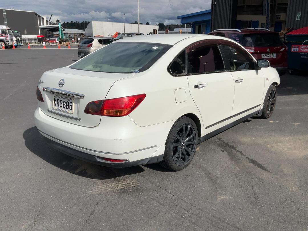 Photo '8' of Nissan Bluebird Sylphy Photo '8' of Nissan Bluebird Sylphy