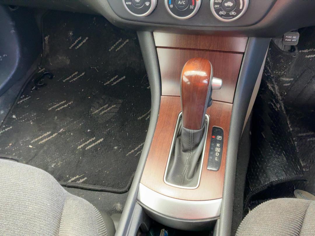 Photo '15' of Nissan Bluebird Sylphy Photo '15' of Nissan Bluebird Sylphy