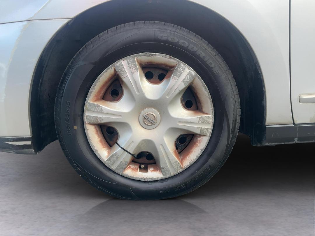 Photo '10' of Nissan Bluebird