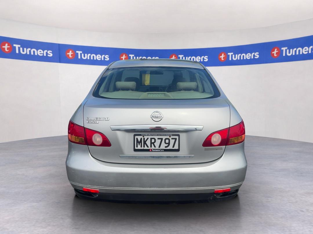 Photo '6' of Nissan Bluebird