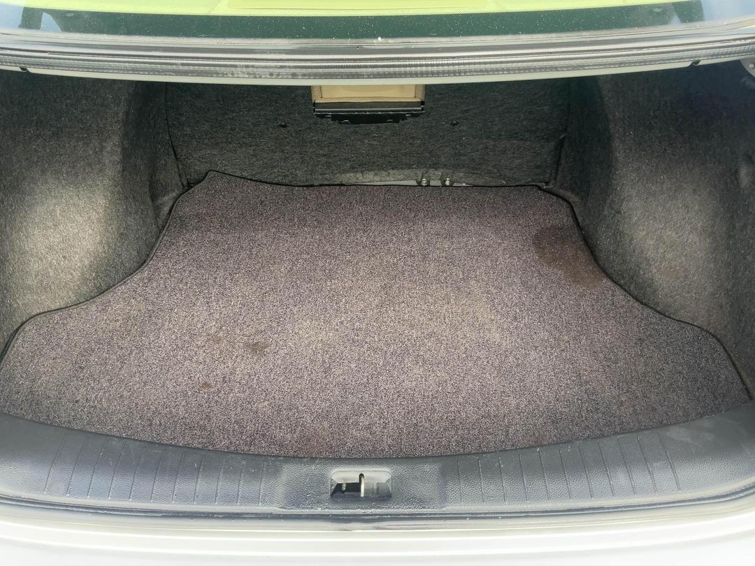 Photo '14' of Nissan Bluebird