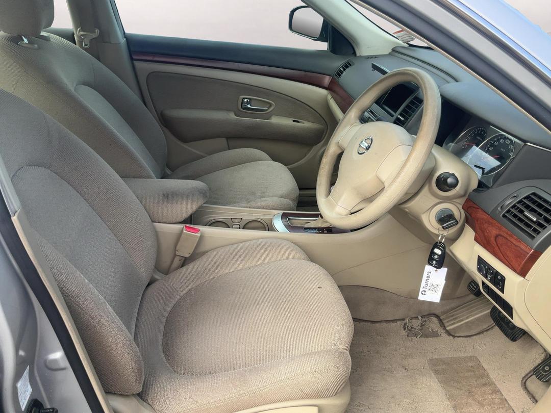Photo '16' of Nissan Bluebird