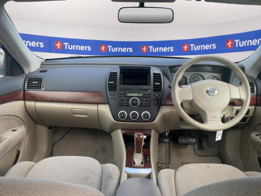Photo '17' of Nissan Bluebird