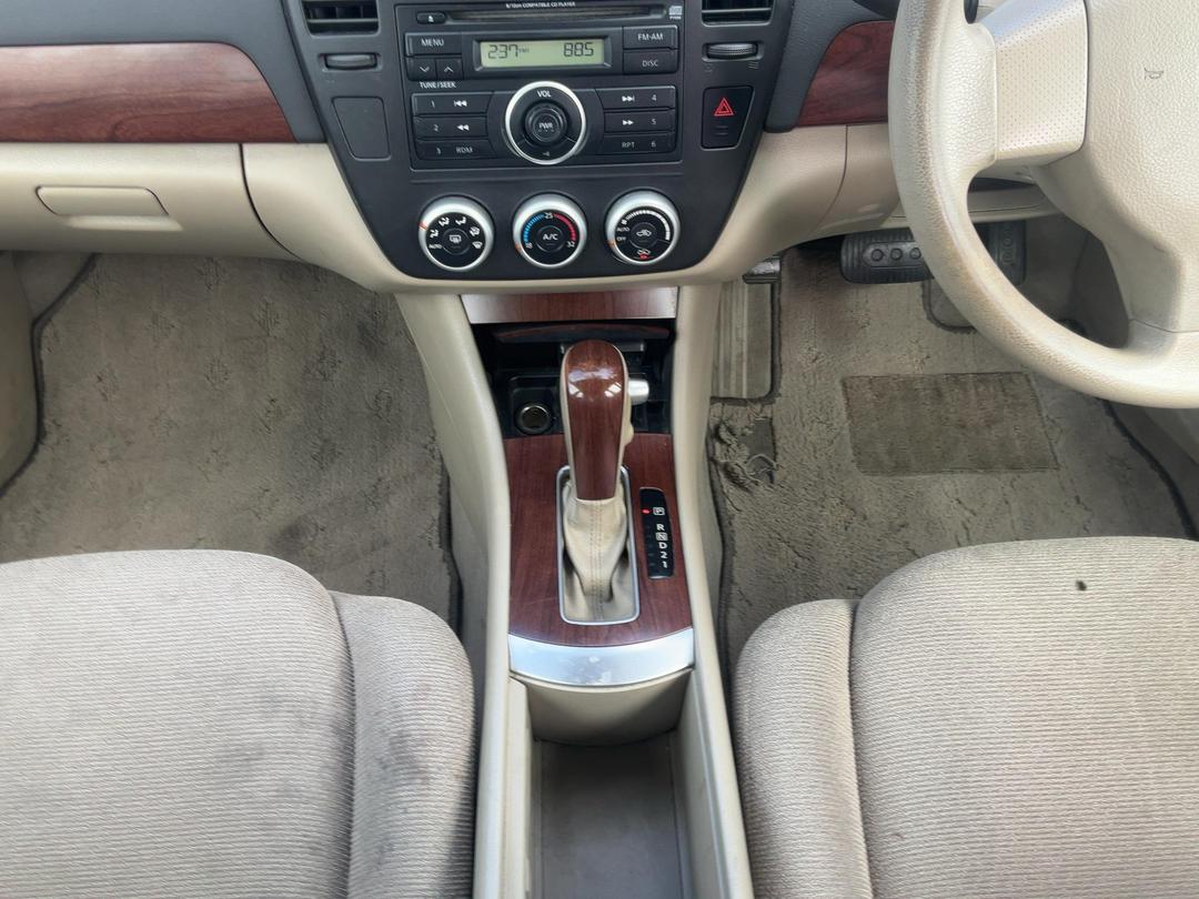 Photo '18' of Nissan Bluebird