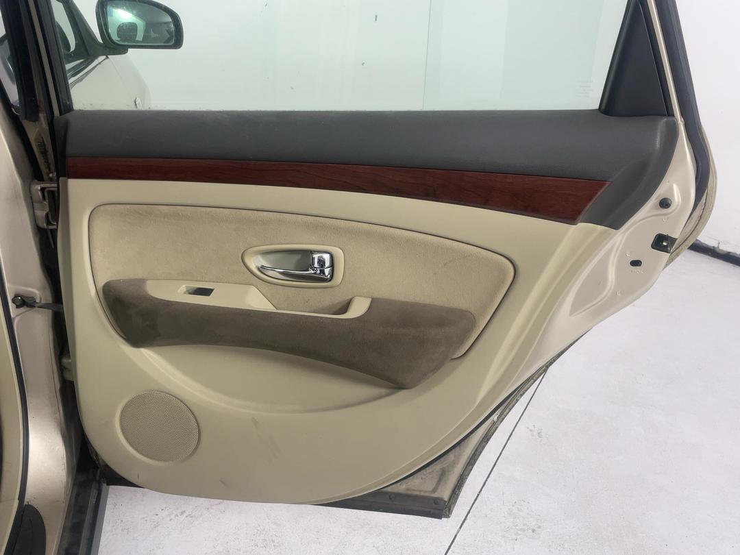 Photo '17' of Nissan Bluebird Sylphy Photo '17' of Nissan Bluebird Sylphy