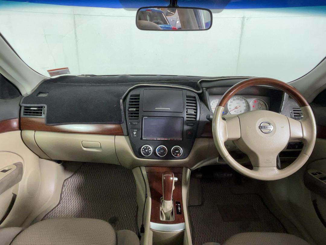 Photo '17' of Nissan Bluebird