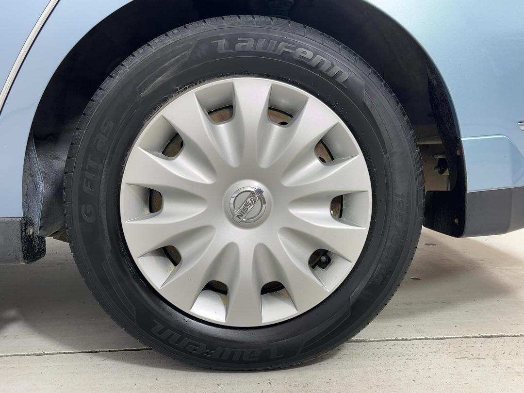 Photo '11' of Nissan Bluebird