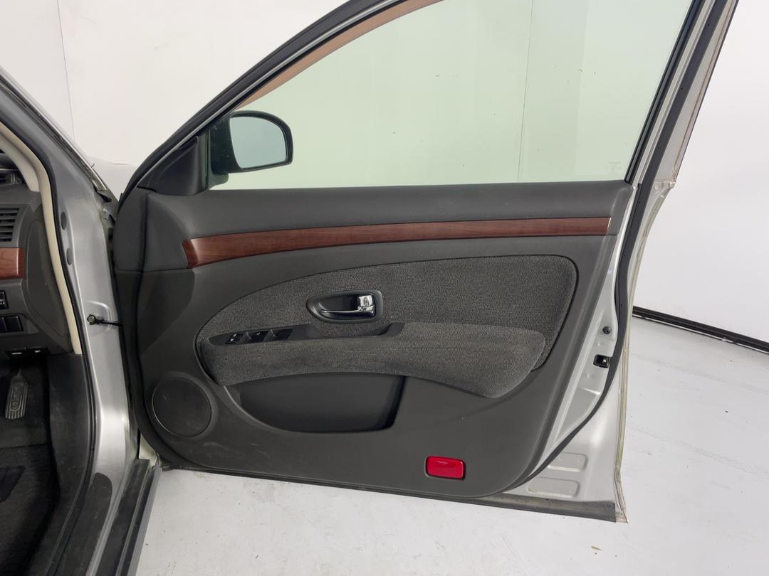 Photo '13' of Nissan Bluebird Sylphy Photo '13' of Nissan Bluebird Sylphy
