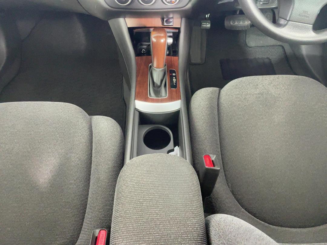 Photo '16' of Nissan Bluebird Sylphy Photo '16' of Nissan Bluebird Sylphy
