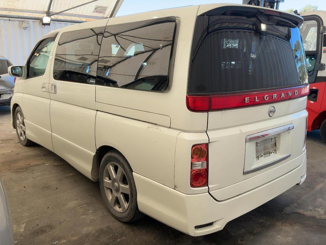 Photo '5' of Nissan Elgrand