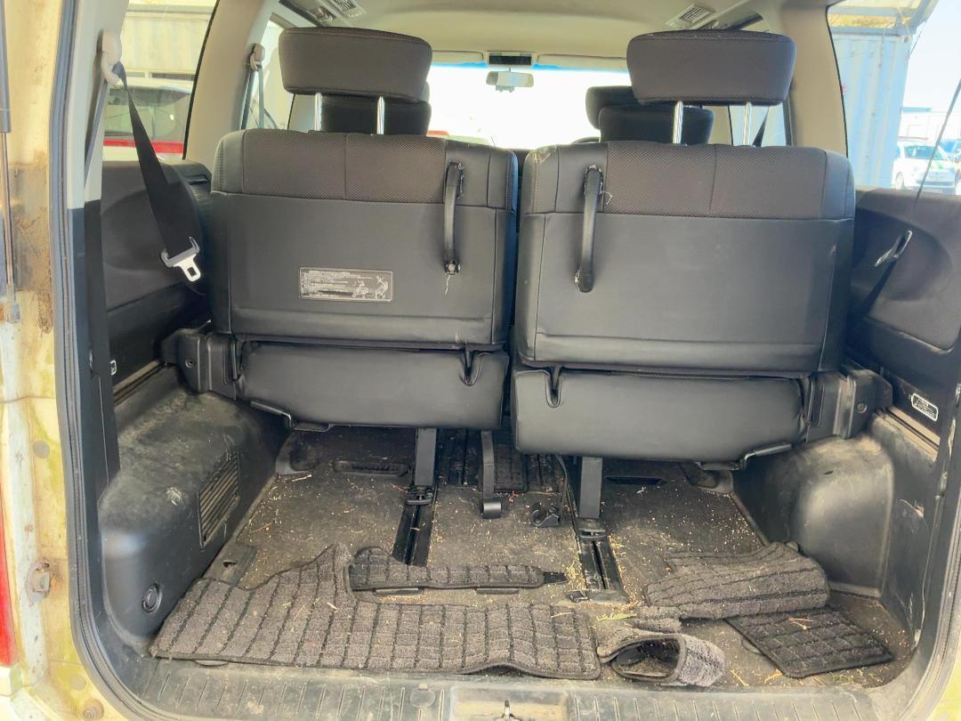 Photo '6' of Nissan Elgrand