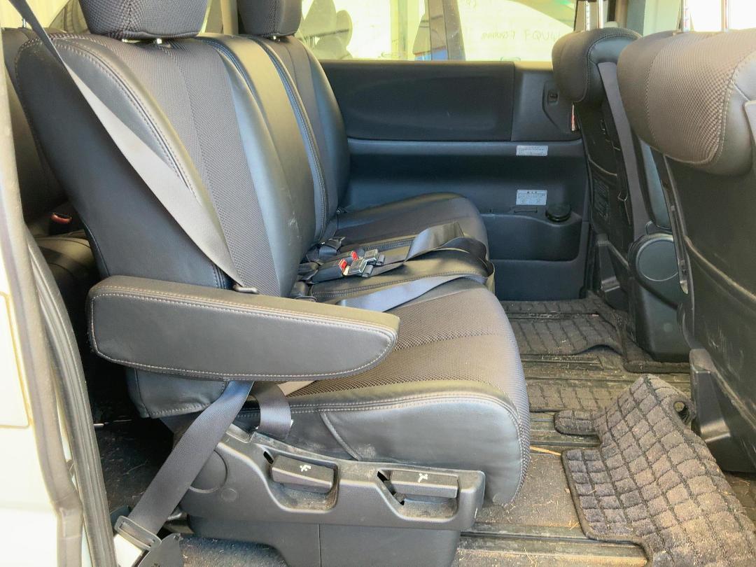 Photo '8' of Nissan Elgrand